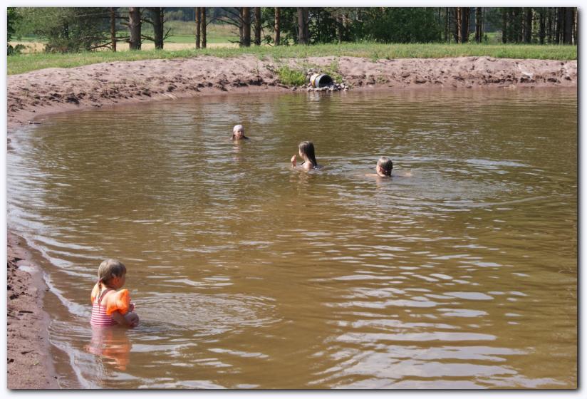 802x537 pixels (87K)